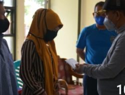 Bupati PolMan Serahkan Bantuan Korban Bencana Alam