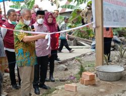 Launching PR2TLH Dinas Sosial Ditandai Peletakan Batu Pertama Oleh Bupati PolMan