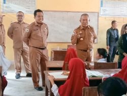 Bupati Polman Gratiskan Biaya Transportasi Perahu Taksi Siswa dan Guru Di Pulau Battoa