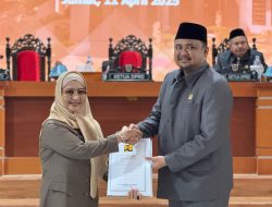 Rapat Paripurna DPRD, Bupati Polewali Mandar Sampaikan Tiga Rancangan Perda Strategis