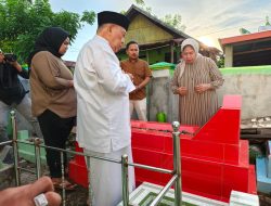 Wagub SulBar Ziarah Makam Ayahnya Di Pambusuang