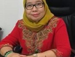 Rektor Universitas Wallacea Tekankan Mars Wallacea Sebagai Ruh Bersama Saat Lantik Presiden BEM 2025–2026