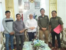 Dinas ESDM Sulbar Bahas Percepatan Listrik Desa Bersama Bupati Mamuju