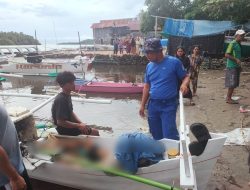 Sat Polairud Polres Polman Datangi Nelayan di Temukan Meninggal Duni4 di Atas Perahu | Tonyaman, Polman