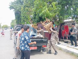 Tak Indahkan Peringatan, Satpol PP Polman Bersama TNI, Polri Tertibkan UMKM di Pantai Bahari