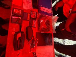 Tim SAR Gabungan Temukan Barang-Barang Milik Korban dan Bagian Dari Pesawat