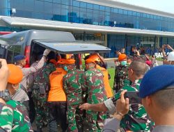 Basarnas : Dua Paket Tiba di Base Ops Lanud Sultan Hasanuddin , Total Temuam Capai 11 Pack