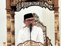 Salat Tarawih Perdana, Kenang Almarhum Wagub Salim S Mengga, Suhardi Duka : Perbaiki Kehidupan Selagi Masih Diberi Kesempatan