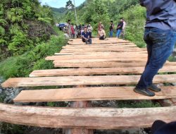 Jembatan Utama Poros Matangnga–Keppe di Desa Botteng Ambruk, Penanganan Darurat Dilakukan Dinas PUPR Sulbar