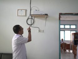 Safari Ramadan Berlanjut, KominfoSS Pantau Internet SULBAR Digital di Kantor Lurah Tande Timur