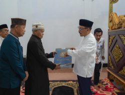 Safari Ramadan di Mamasa, Gubernur Sulbar Sumbang 20 Juta Untuk Pembangunan Masjid Nurul Ikhsan Mambi