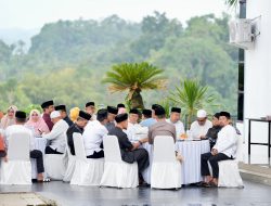Buka Puasa di Rujab, Gubernur Suhardi Duka Ajak Perdalam Ibadah dan Perluas Sedekah di Ramadan