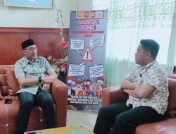 Kesbangpol Sulbar Gandeng Densus 88, Pasang Banner Anti Radikalisme di Majene