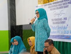 Ketua TP PKK Sulbar Berbagi Sembako untuk Lansia di Mamuju Jelang Idul Fitri