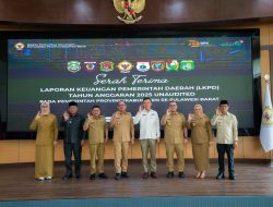 Serahkan LKPD 2025, Gubernur Sulbar Ingatkan Risiko Jika APBD Tak Sesuai Aturan