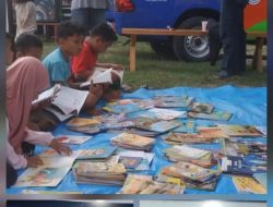 Sinergi Literasi dan Tradisi : Perpustakaan Keliling Sulbar Warnai Kemeriahan Pasar Malam Rakyat di Tinambung