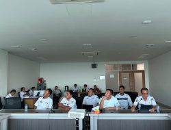 Perkuat Sinergi Kemitraan, Kepala Biro Pemkesra Hadiri Rapat Kerja Umum Komisi 1 DPRD