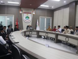 Gubernur Sulbar Lepas Petugas Haji 2026, Ingatkan Jaga Emosi dan Layani Jamaah