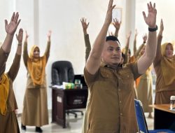 DKPPKB Sulbar Terapkan Senam Peregangan di Tempat Kerja, Jaga Kebugaran ASN di Tengah Aktivitas