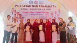 Air Mata Bahagia Warnai Pelepasan Siswa SMP Negeri Satap Lelumpang